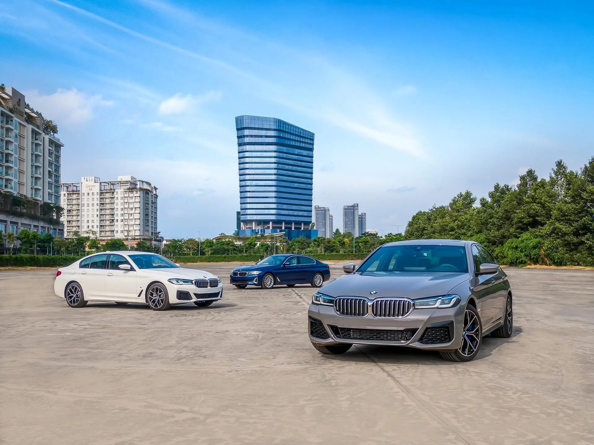 Khởi động mùa Giáng sinh với ưu đãi lên đến hơn 300 triệu đồng từ BMW.